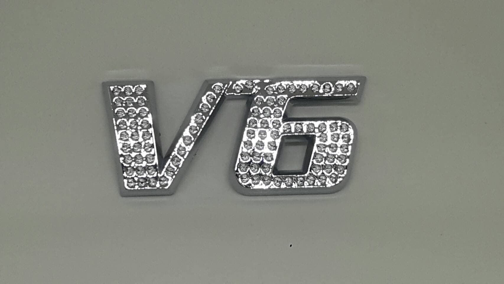 Memon V6 Chrome Metal Diamond Vip style 3M Sticker Car Badge Auto Engine Cylinder Arrangement Emblem Vehicle V-type engine Symbol