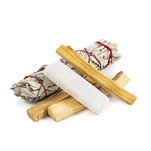 Beverly Oaks Essentials Premium Smudging Kit - Crystal Care with California White Sage, Palo Santo Sticks and Selenite Crystal - Cleansing Set for Your Healing Crystals