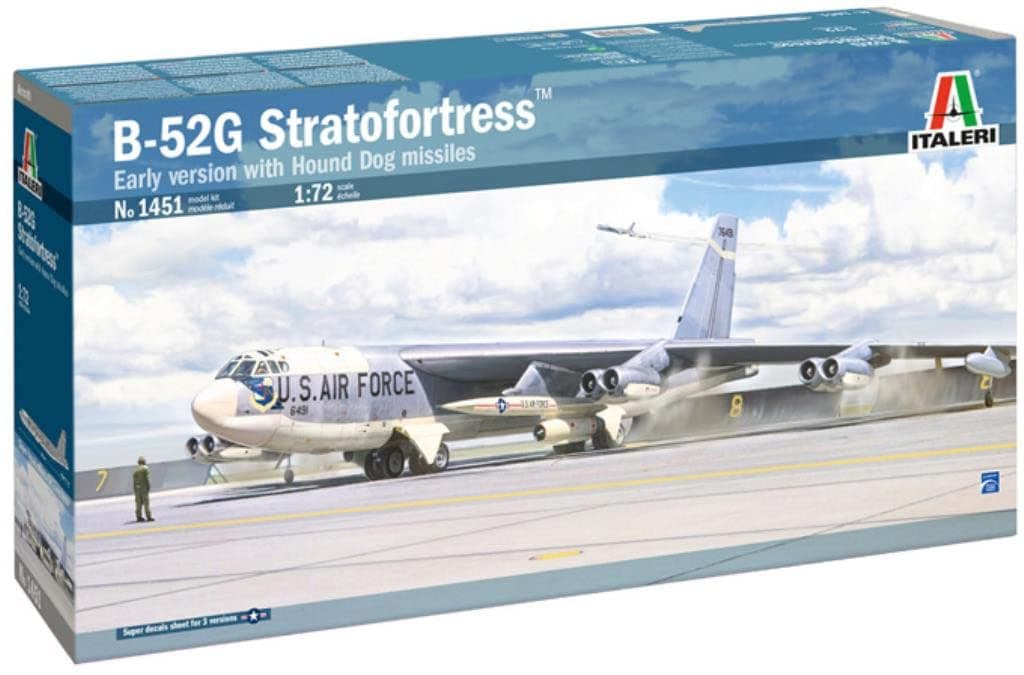 Italeri 1451 B-52G Stratofortress Early Version with Hound Dog Missiles, Scale 1:72, Plastic Model Kit