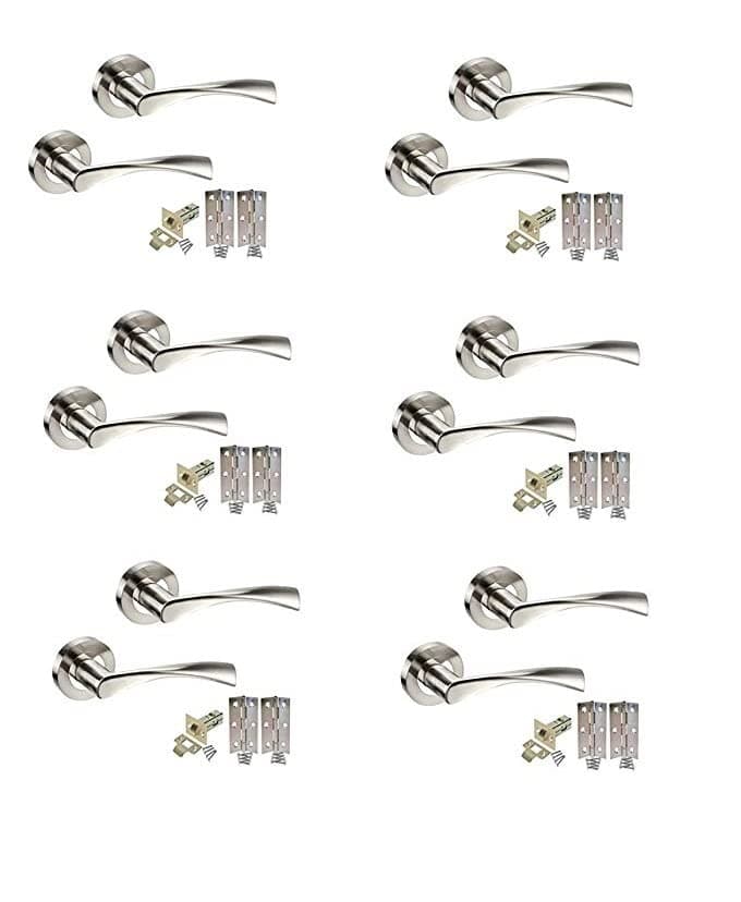 Golden Grace Twist Astrid Style Modern Door Handles on Round Rose in Dual Finish with Latch - 6 Sets