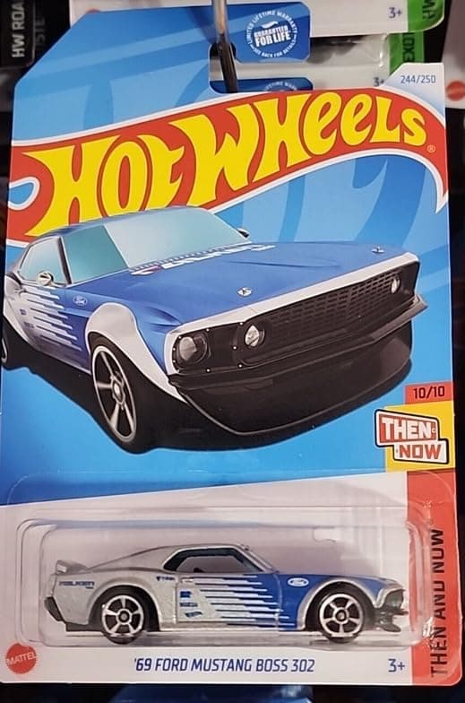 69 Ford Mustang Boss 302 Then and Now 10/10 244/250 1:64 Exclusive, Silver/Blue