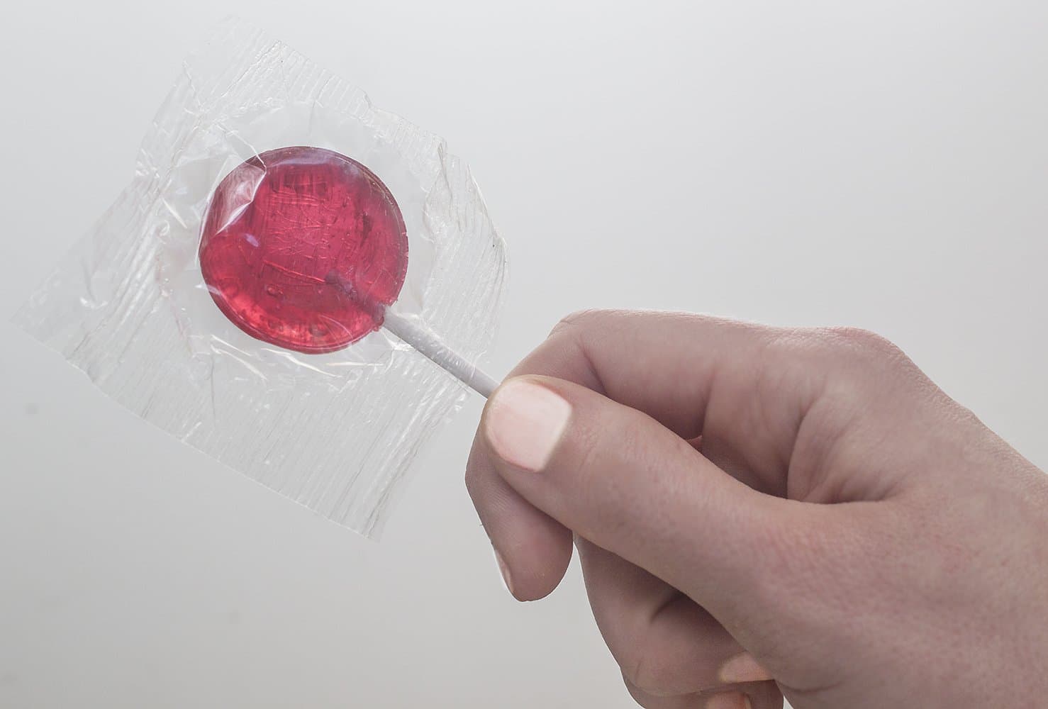 Lil' Giggles Kid's Medicated Travel Sickness Lollipops For Children Motion Sickness, Car Sickness And Travel Nausea. Homeopathic Remedy. The Medicine Kid's Will Love To Take. 12 Ct