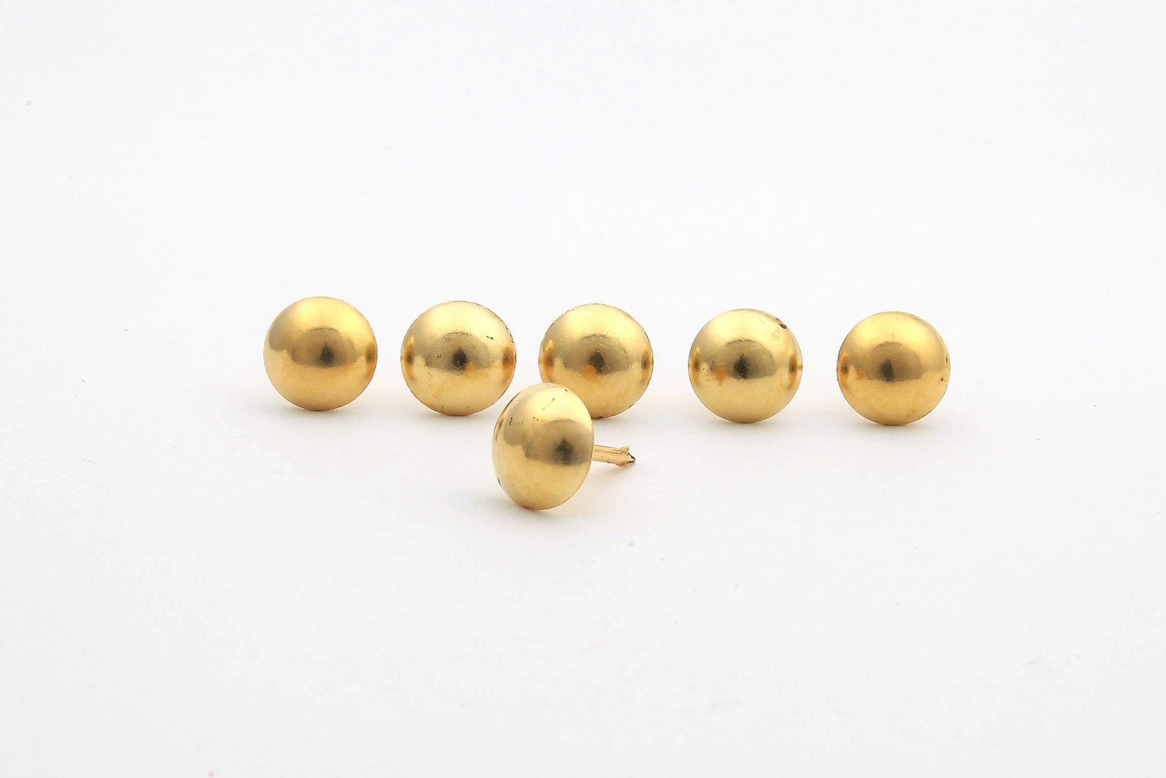 HEICO100 brass upholstery nails