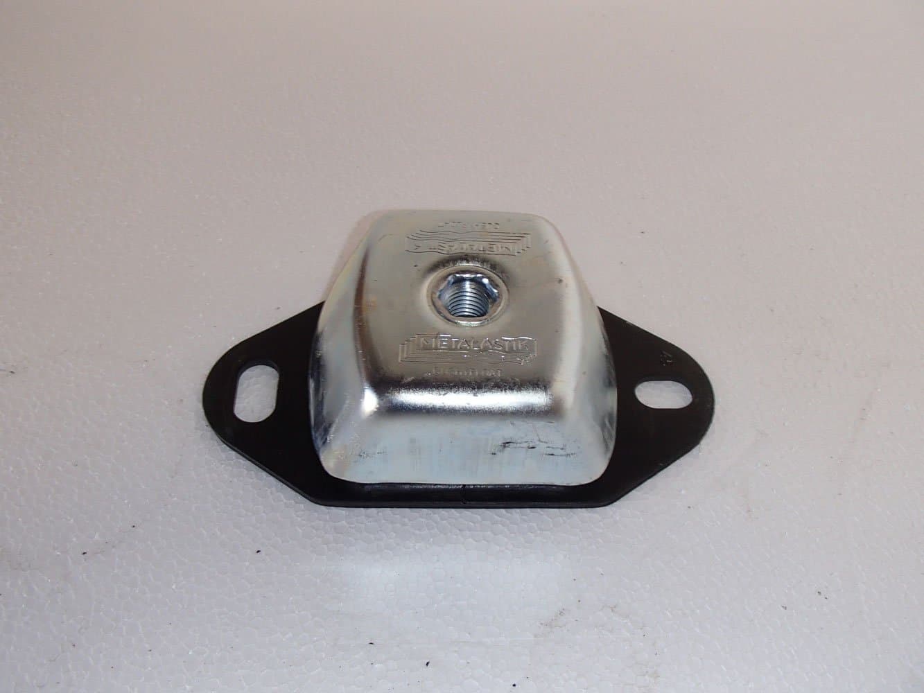 Cushyfloat / 7" base hole centers / 704 lbs. to 2,200 lbs per mount