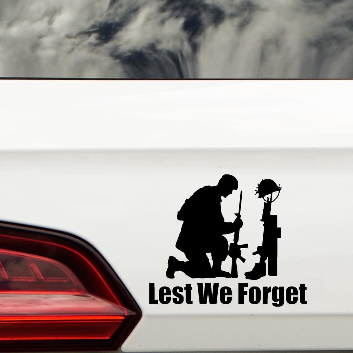 Lest We Forget UK Military Remembrance Car Stickers - Waterproof Decals - Laptops, Mirrors, Windows, Army Gifts (Black)