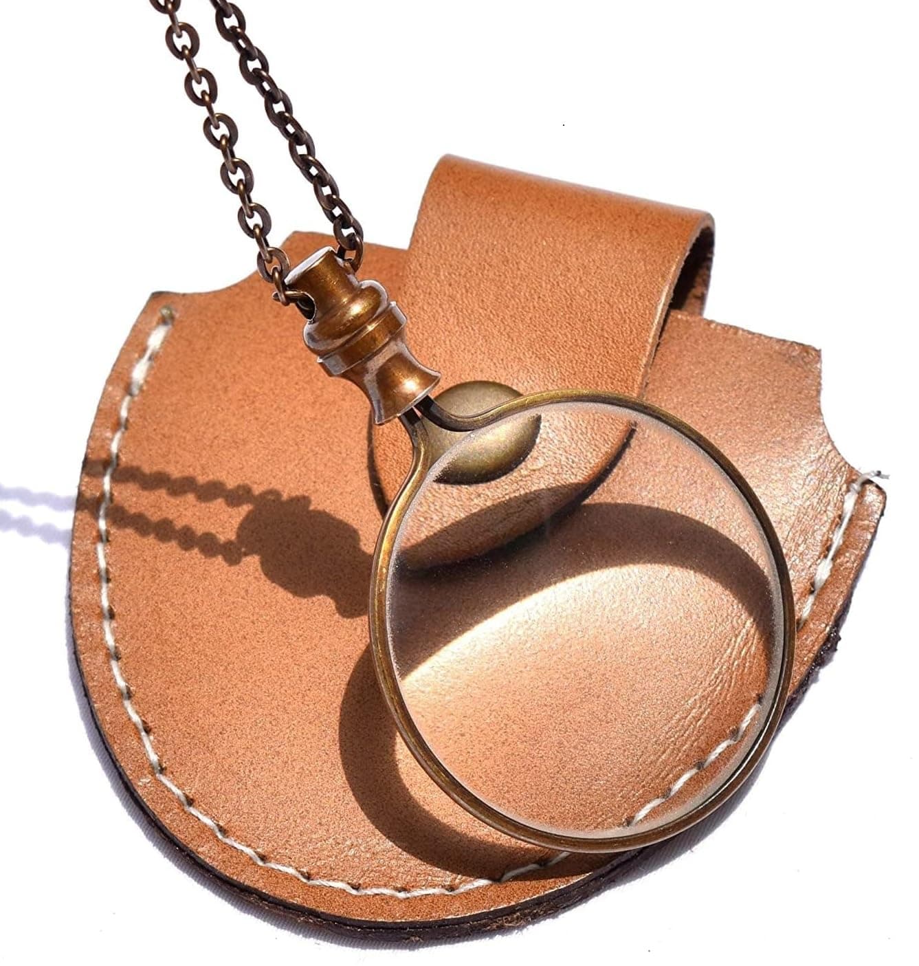 Antique Brass Chain Necklace with 40mm Diameter Glass Magnification Lens Pendant Portable Pocket Loupe Monocle Magnifying for Library, Zooming, Increase Vision Tool