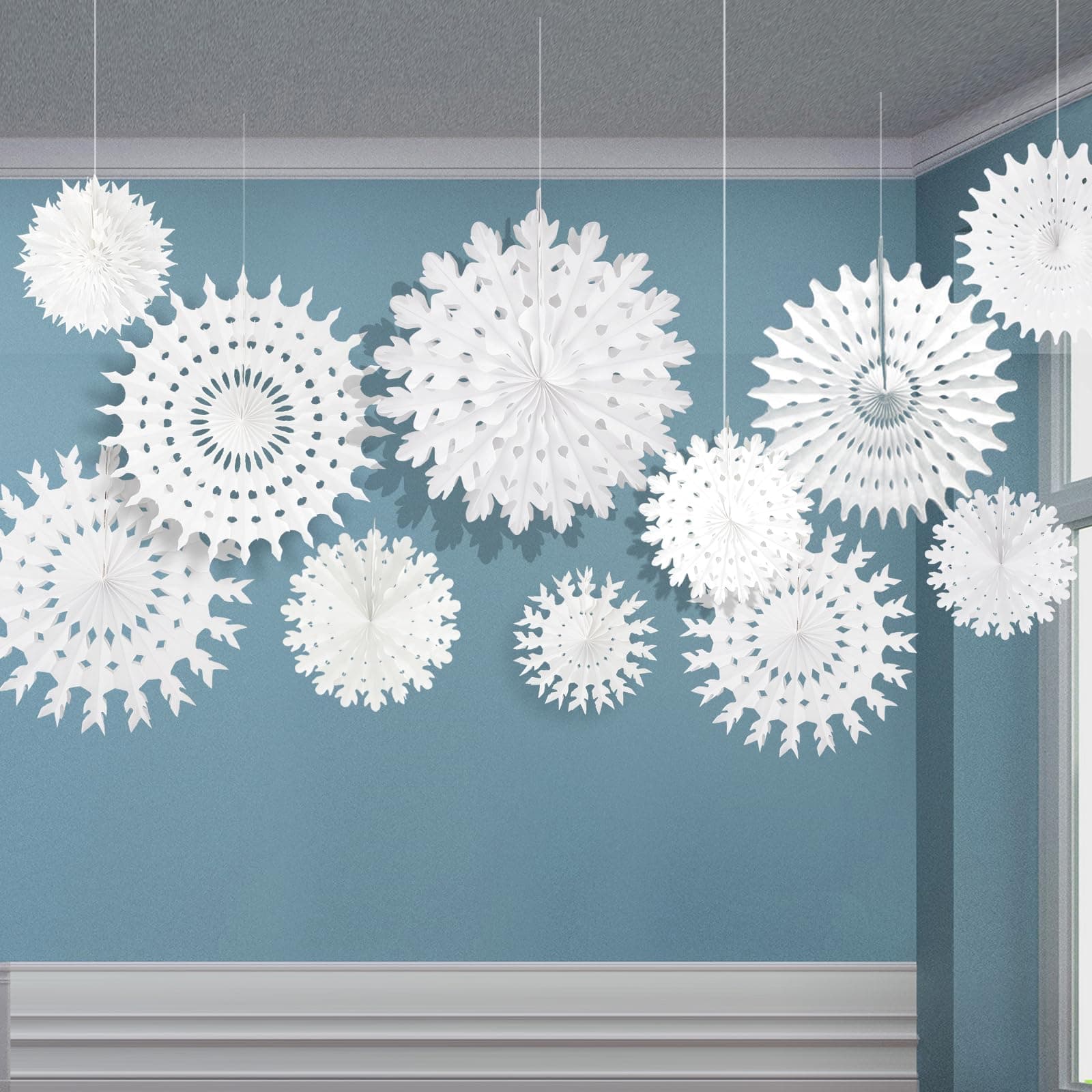 CHRORINE 16 Pcs Winter Christmas Snowflake Decorations Paper Snowflakes Hanging Decoration, Winter Wonderland Frozen Birthday Party Decorations, Winter Wedding Decor (Mixed 7.8"-20")