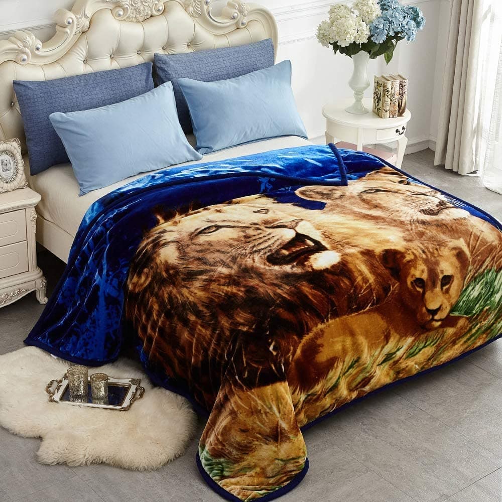 JYK Heavy Korean Mink Fleece Blanket, 5 LB - 2 Ply Reversible 520GSM Silky Soft Plush Warm Blanket for Autumn Winter (Queen, Lion/Dolphin)