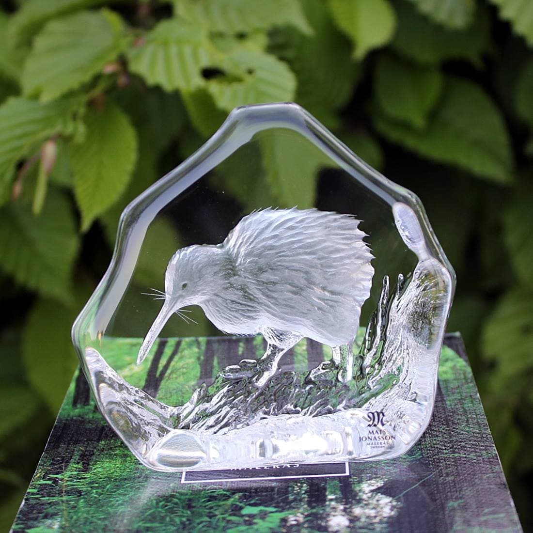 MATS JONASSON ART GLASS SCULPTURE KIWI BIRD, AUTHENTIC AND NEW IN BOX