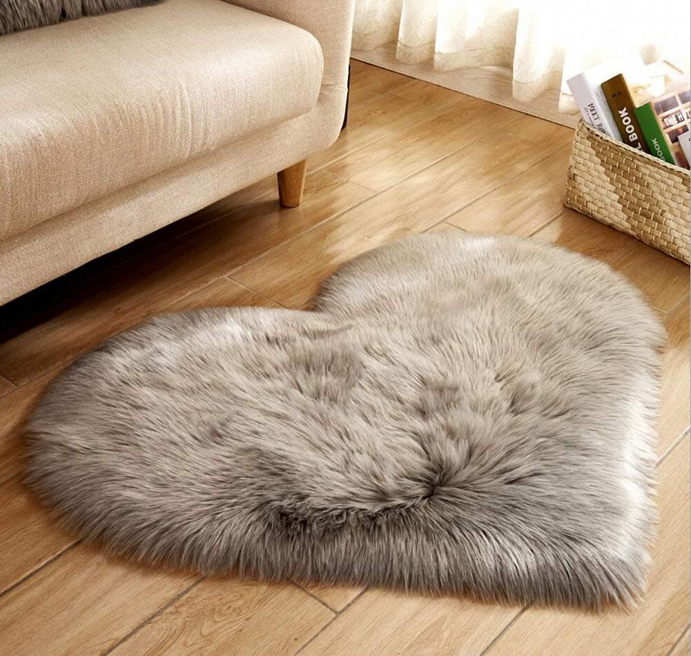 LAGHCAT Faux Fur Carpet Fluffy Sheepskin Area Rug Light Grey Heart Shape Shaggy Carpets，Decorative for Living Room, Bedroom Chair Couch Seat Pad - 3ft x 2.3ft