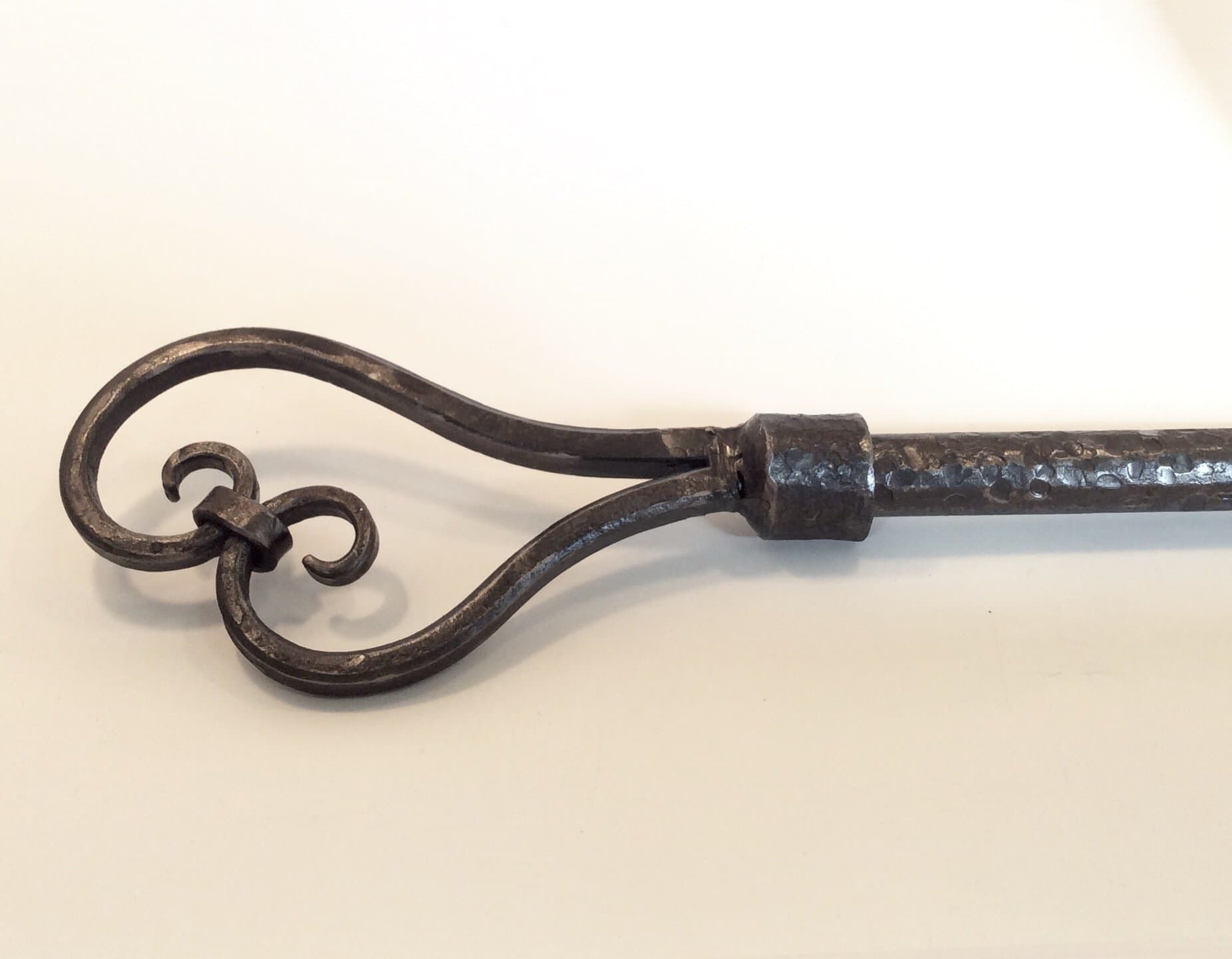 Curtain Rod, finials and brackets.