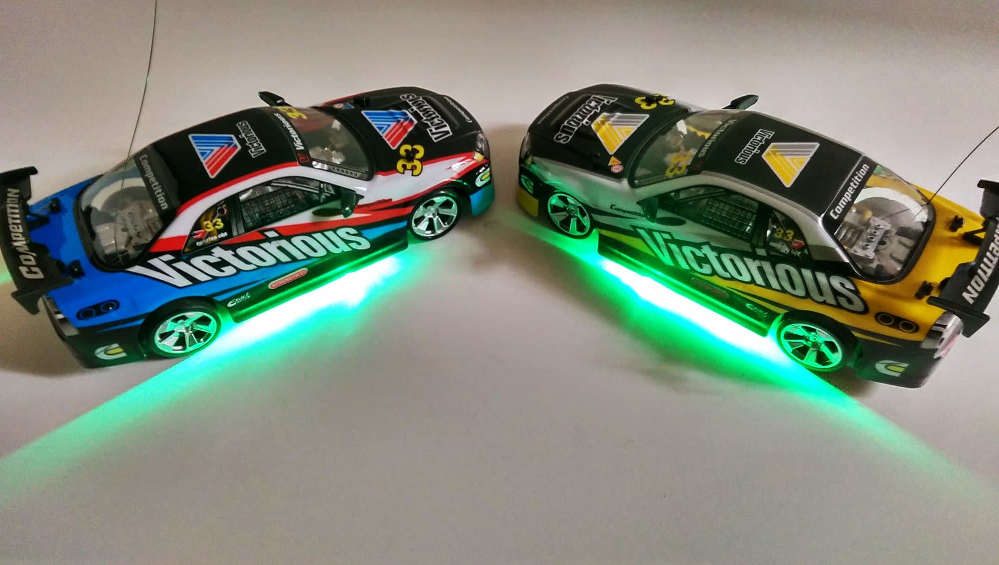 RC DRIFT Radio Control 1:14 4WD Electric Powered Remote Control Nissan Skyline Fast And Furious Drift Car