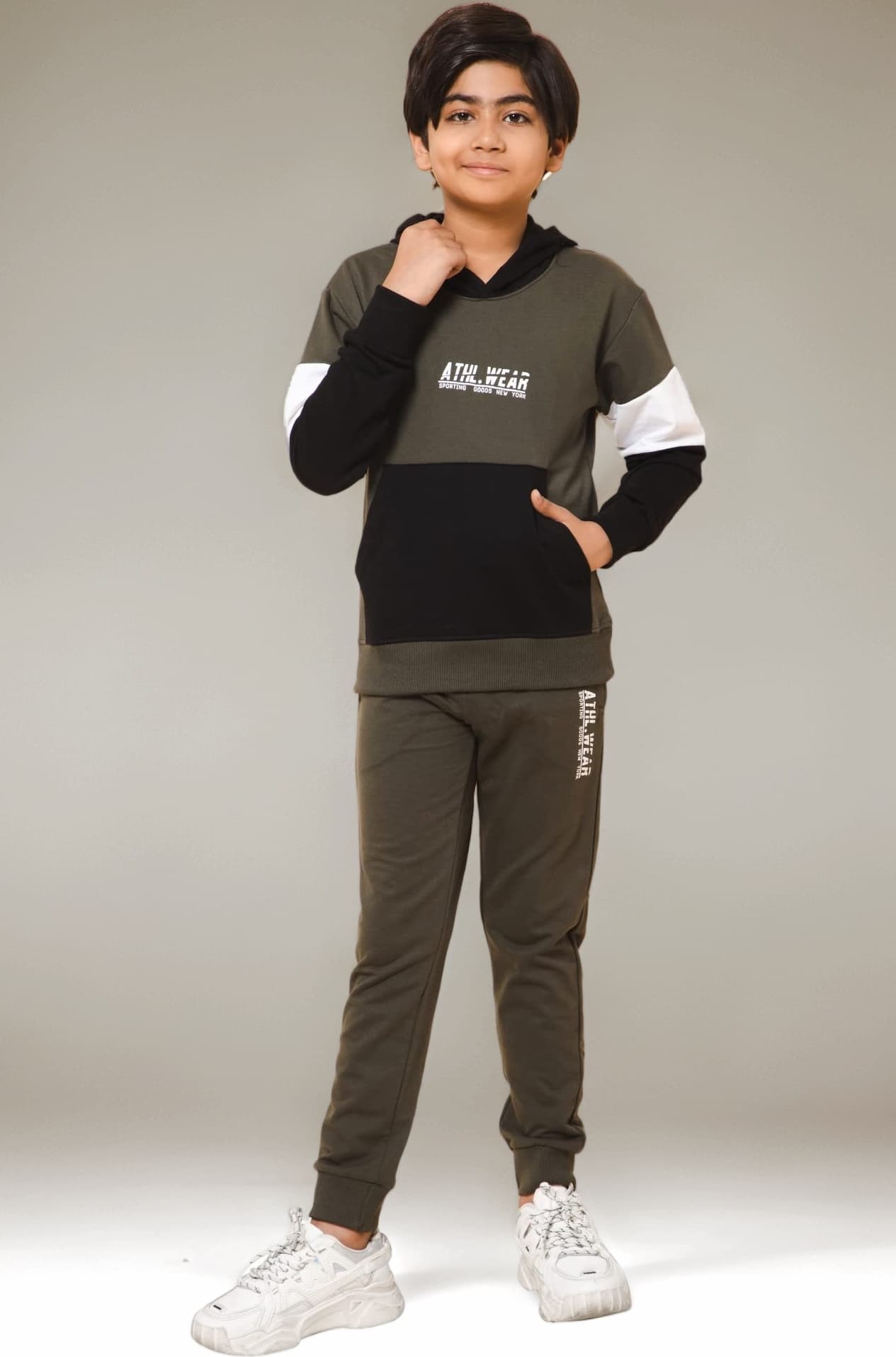 Alan Jones Clothing Boys Colorblock Tracksuit Set