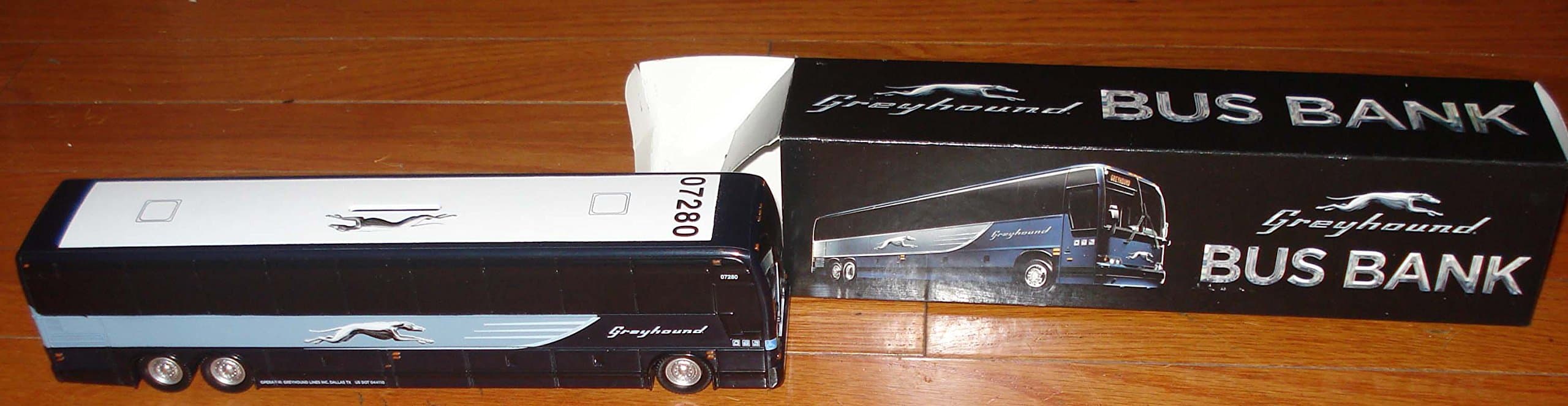 MCI Greyhound Model Bus Bank 1:50 Scale New in The Box!