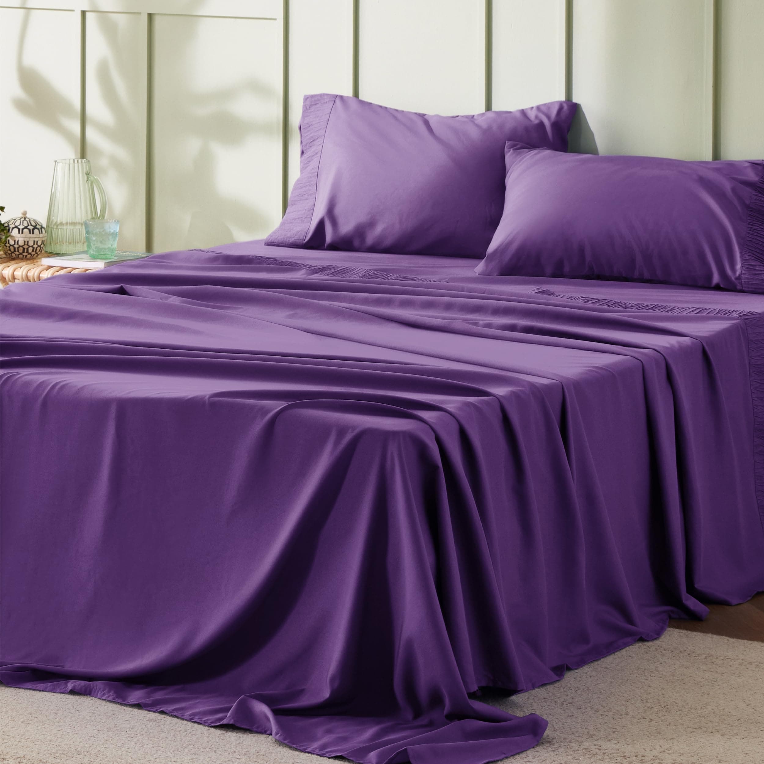 Bedsure Queen Sheet Set - 4 Pieces Soft Queen Size Sheets - Breathable & Cooling - Hotel Luxury - Easy Care Polyester Microfiber Bedding for Women, Men, Purple