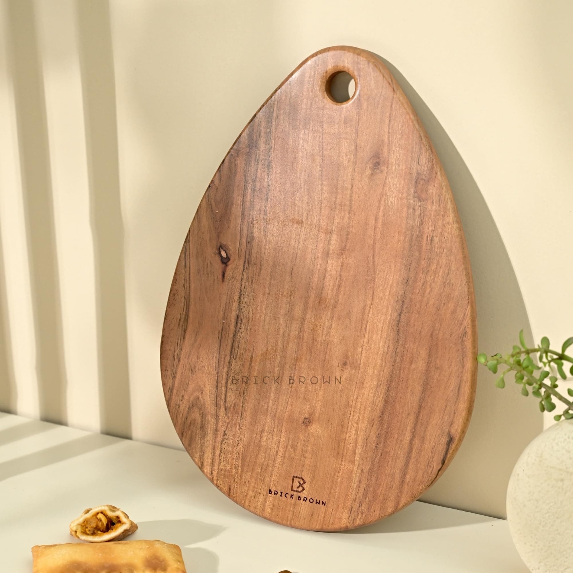 Brick Brown ยฎ Handcrafted Drop Shaped Acacia Wood Chopping Board Large Wooden Cutting Board (15.5x11)