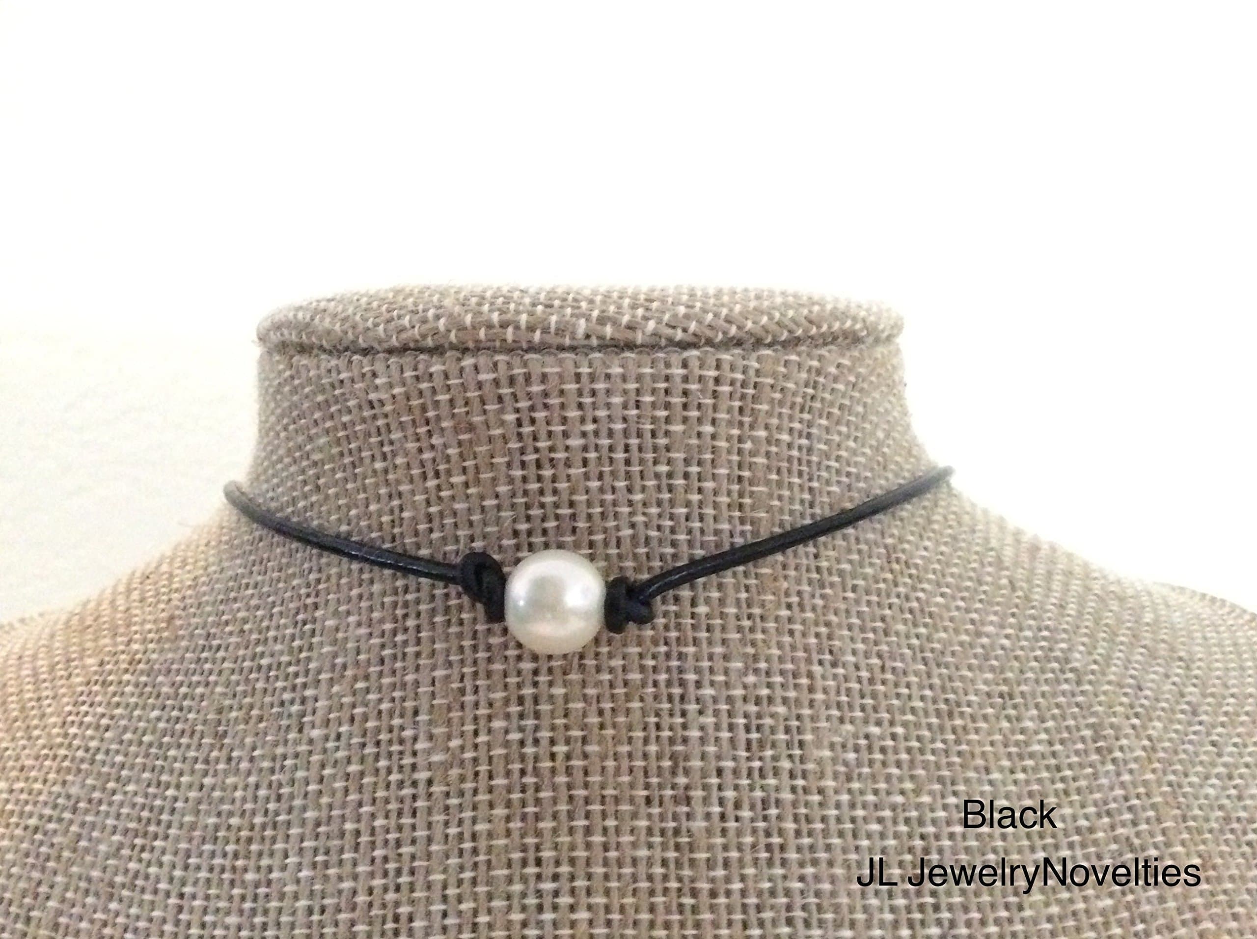 Single Freshwater Pearl Leather Choker Necklace