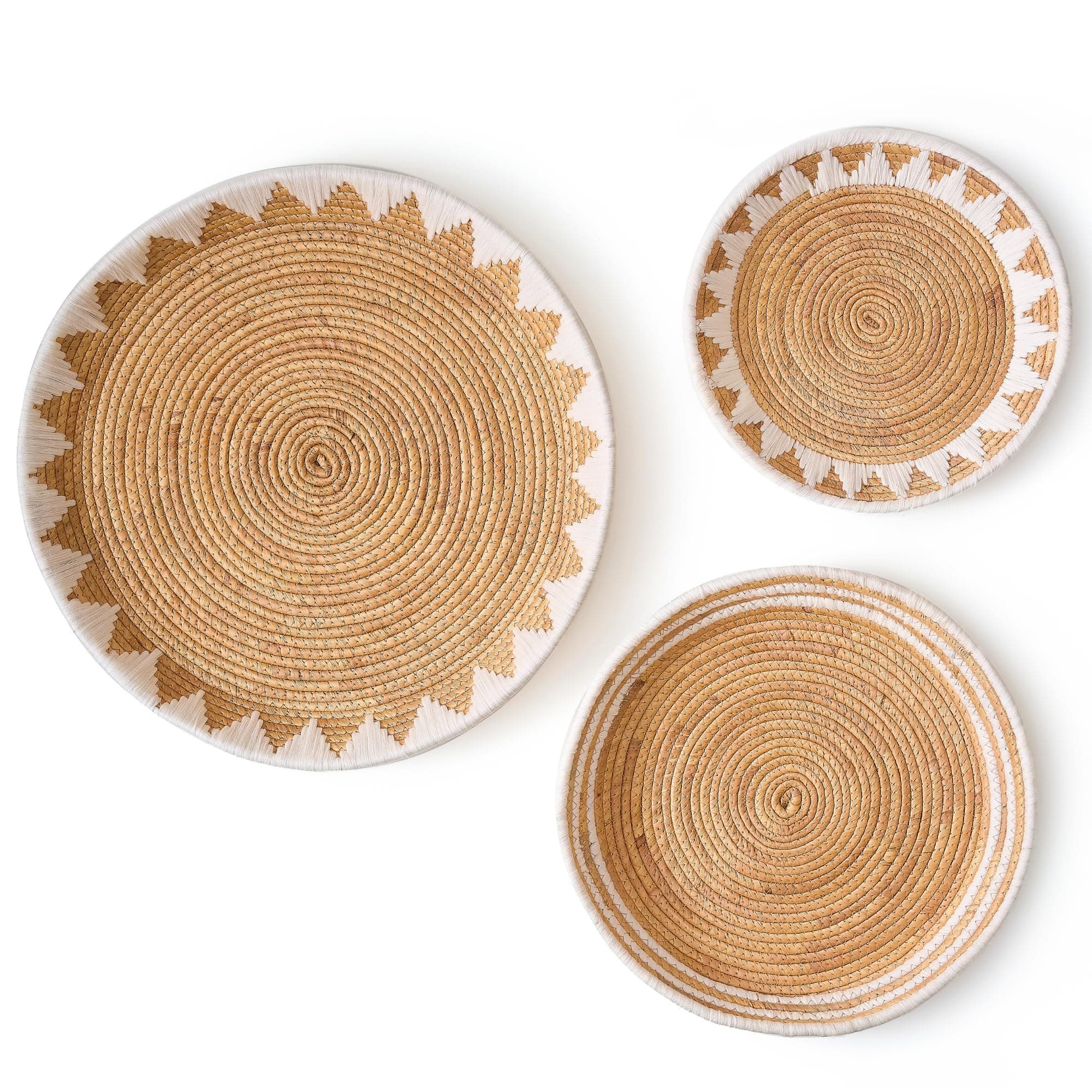 22", 19", 15" Extra Large Hanging Woven Wall Baskets, Water Hyacinth Hanging Wicker Baskets for Wall Decor, Boho Wall Decor Rustic, Oversized Wall Art for Living Room, Bedroom Set of 3 (White)