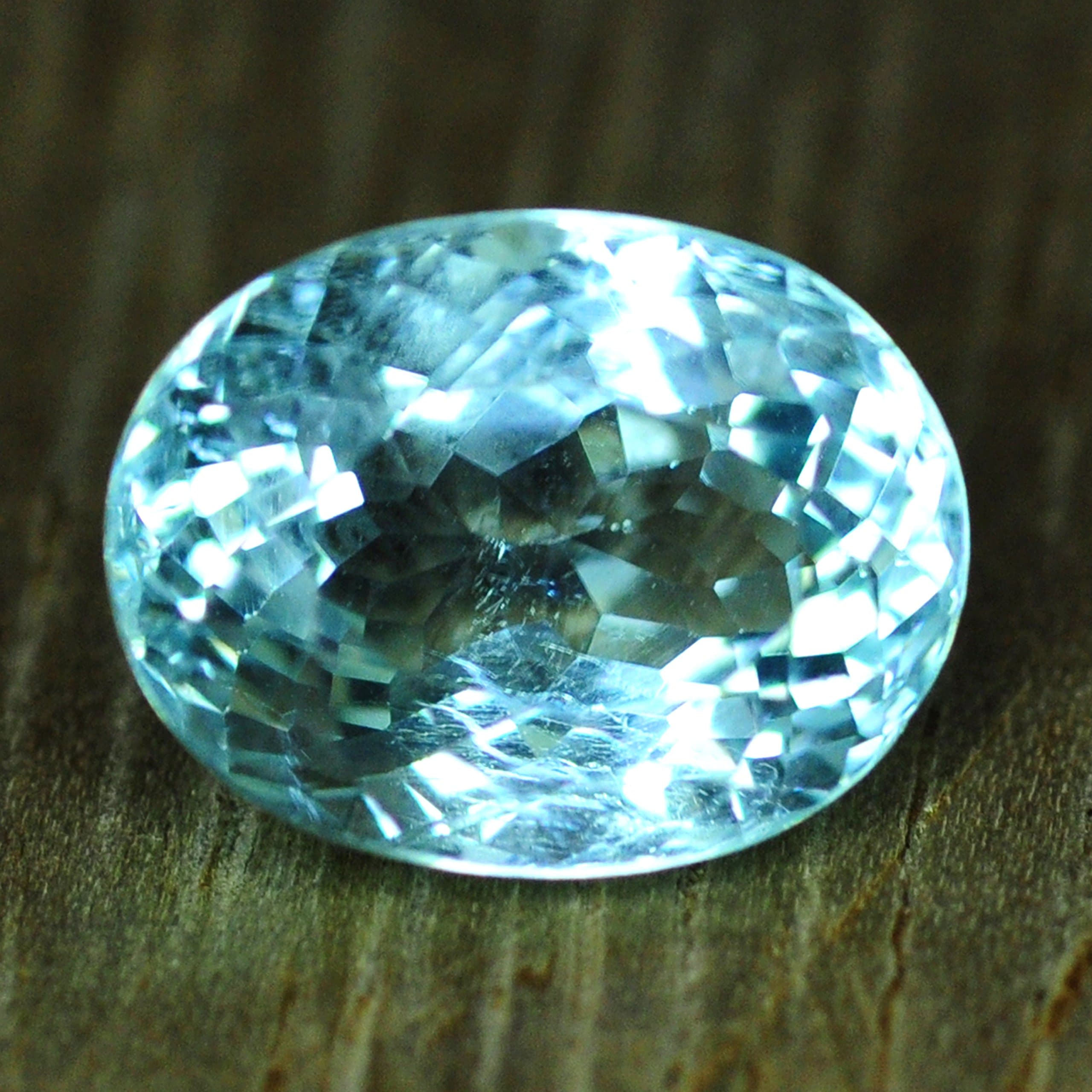 5.47 cts natural neon light blue almost flawless paraiba tourmaline