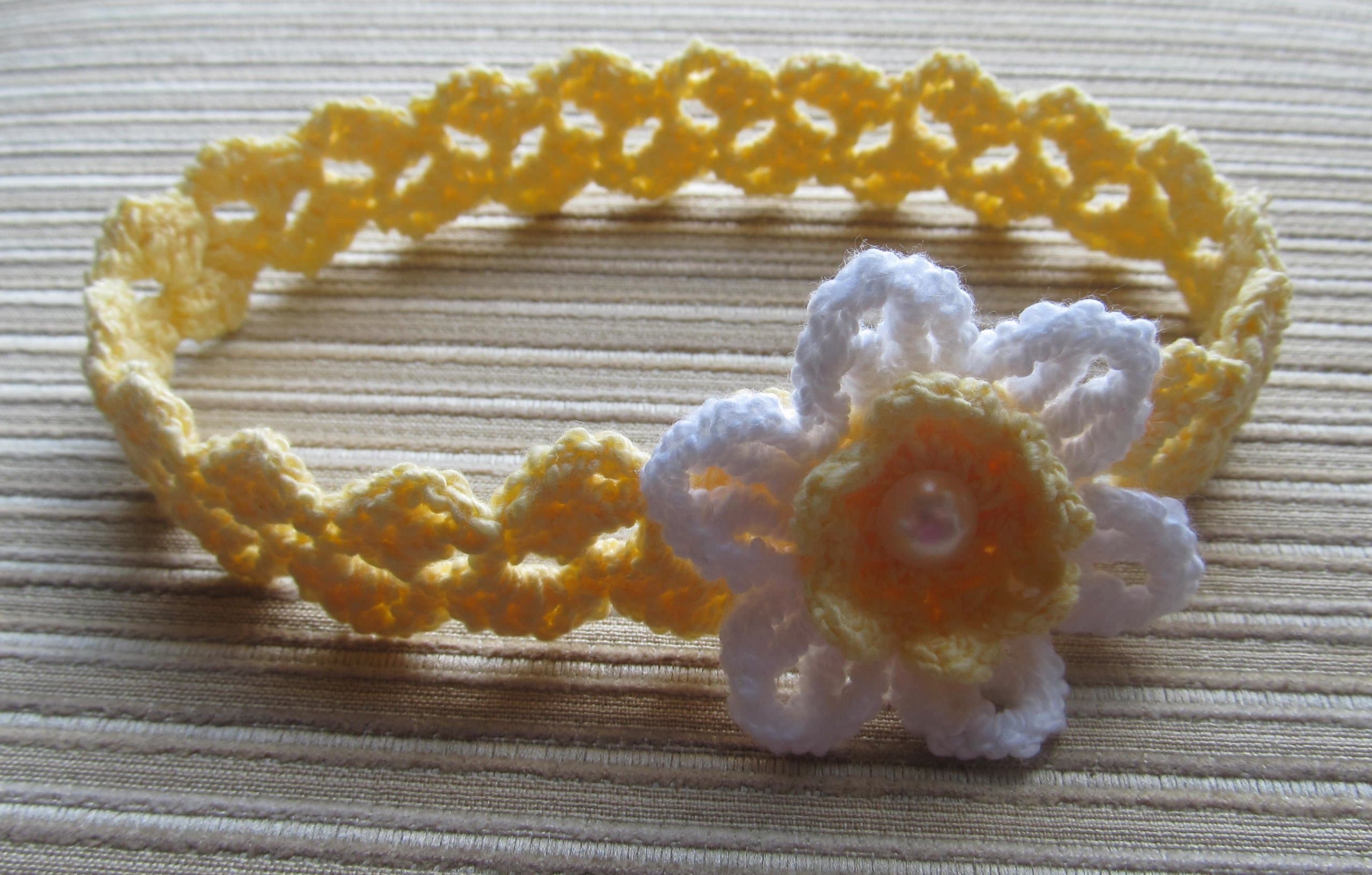Crochet Pattern Baby Girl Headband with a White Daffodil