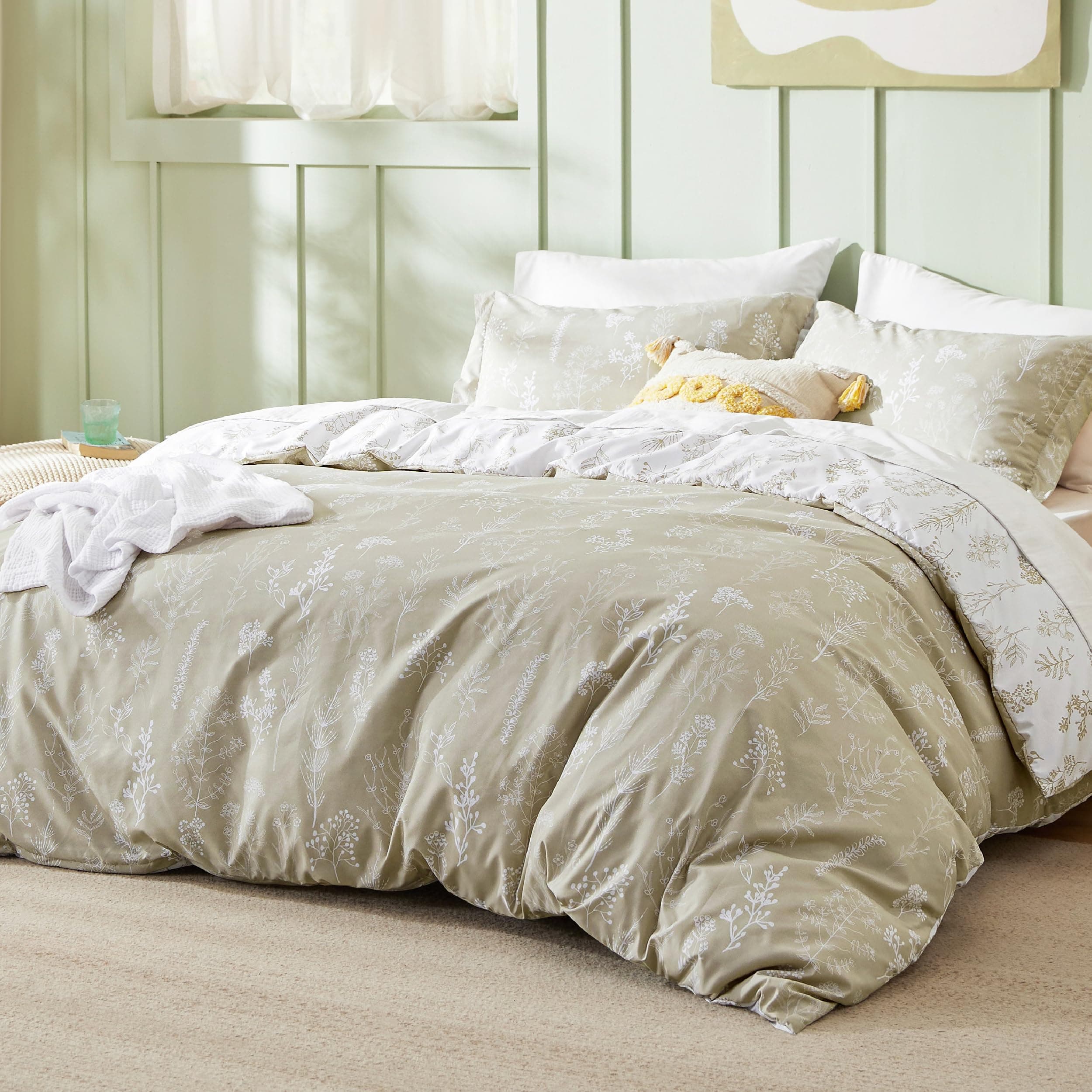 Twin/Twin XL Comforter Set - Linen Bed Set, 2 Pieces Cute Floral Bedding, 1 Soft Reversible Botanical Flowers Comforter and 1 Pillow Sham