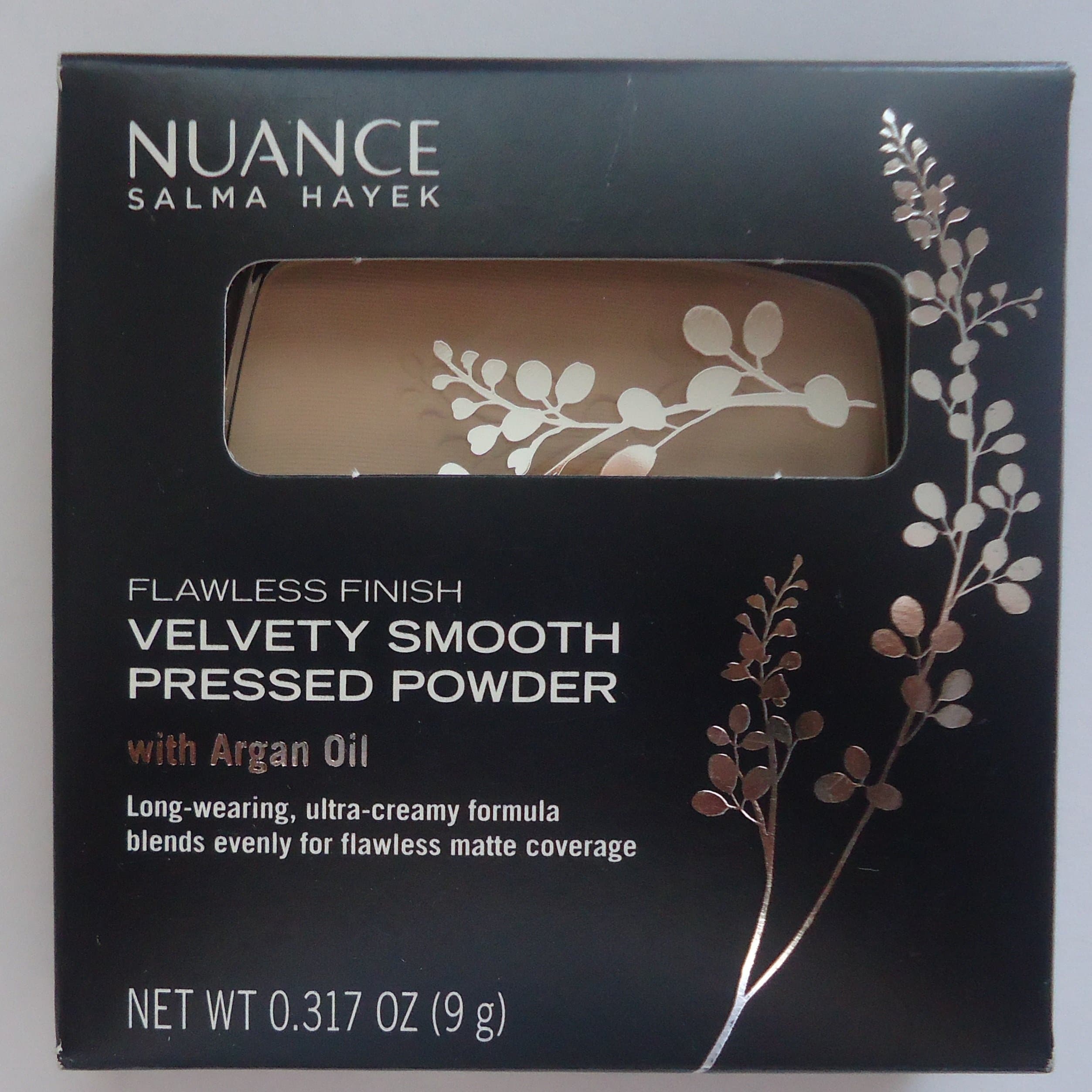 Salma Hayek Nuance Flawless Finish Velvety Smooth Pressed Powder with Argan Oil #525 Medium