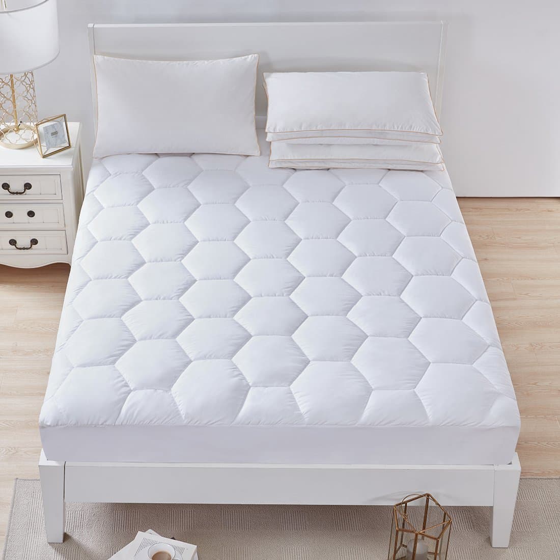 Favorland Mattress Pad Cover King