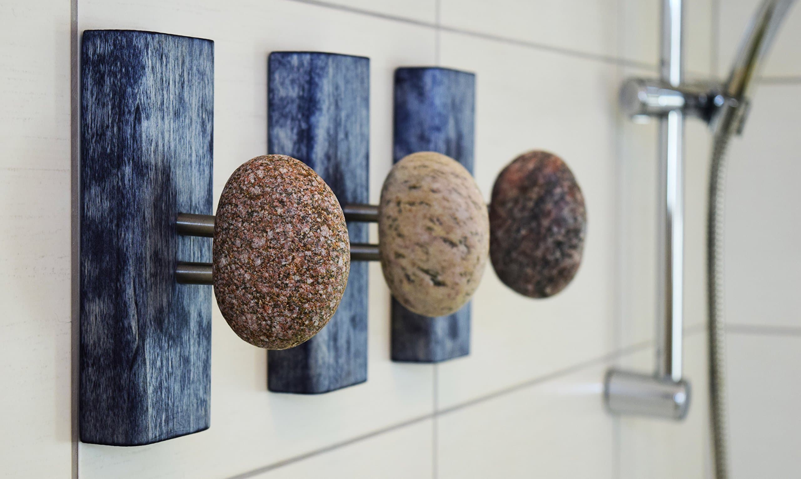 Towel hanger - Towel hook with natural Stone. Bathroom towel Rack. Wall mounted solid wood coat rack with natural Sea Stones. Home or office wall organizer
