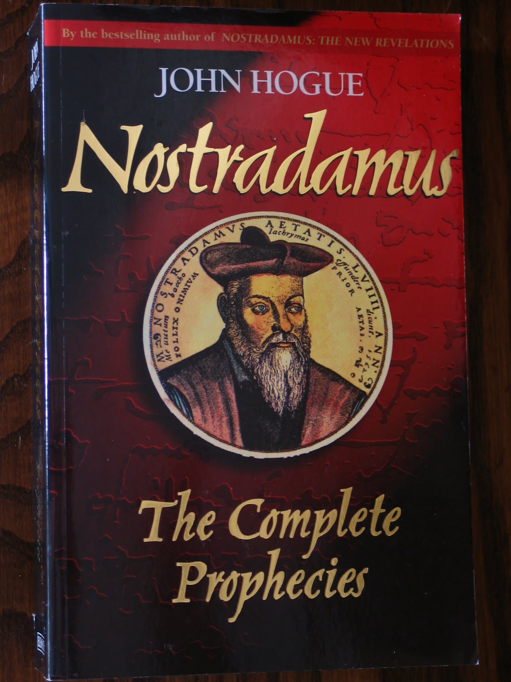 Nostradamus: The Complete Prophecies (English and French Edition)