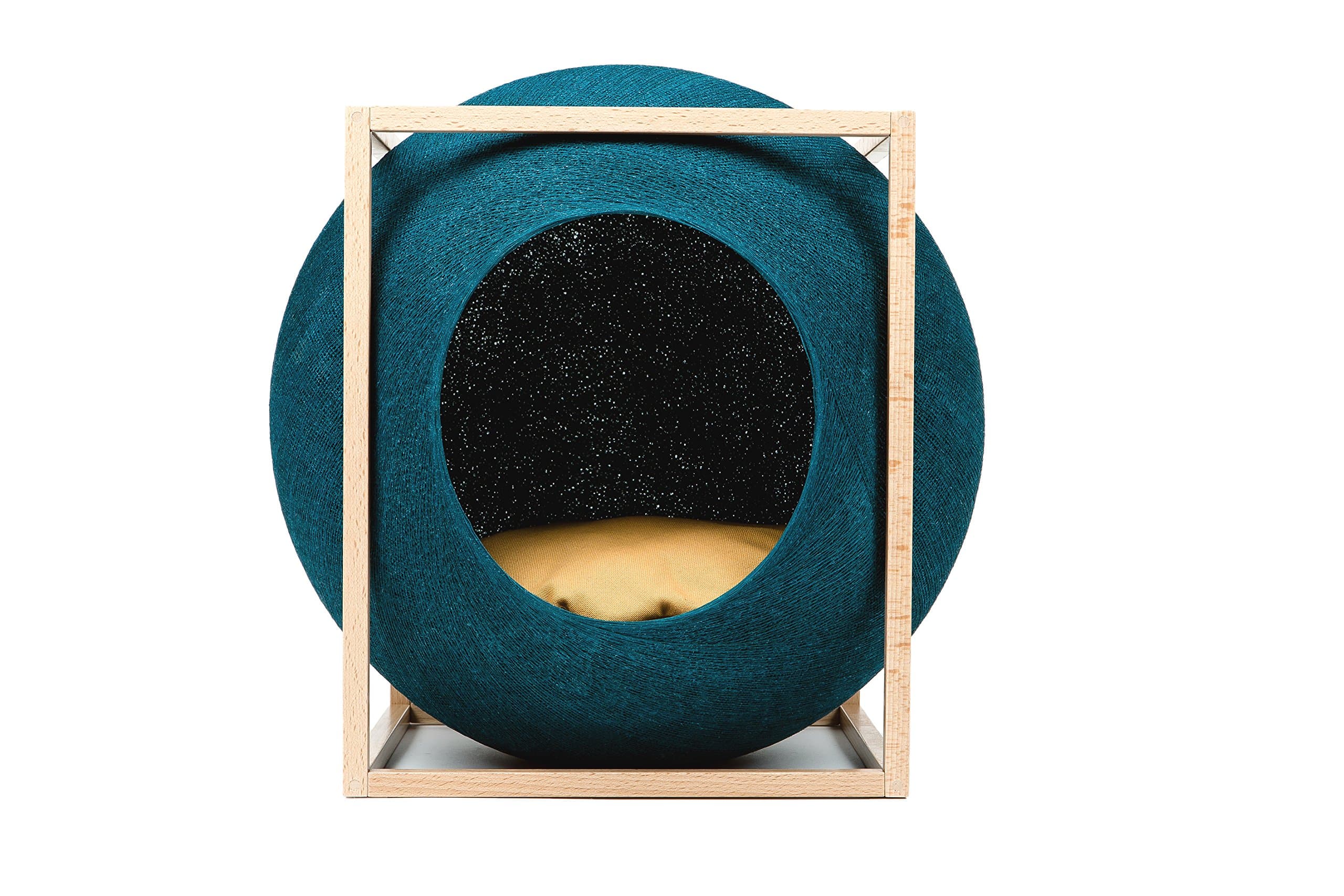 Meyou Paris - The CUBE PEACOCK WOOD EDITION. Bed, cozy shelter and claw scratcher - Peacock cocoon/camel pillow/solid beech mat varnish frame