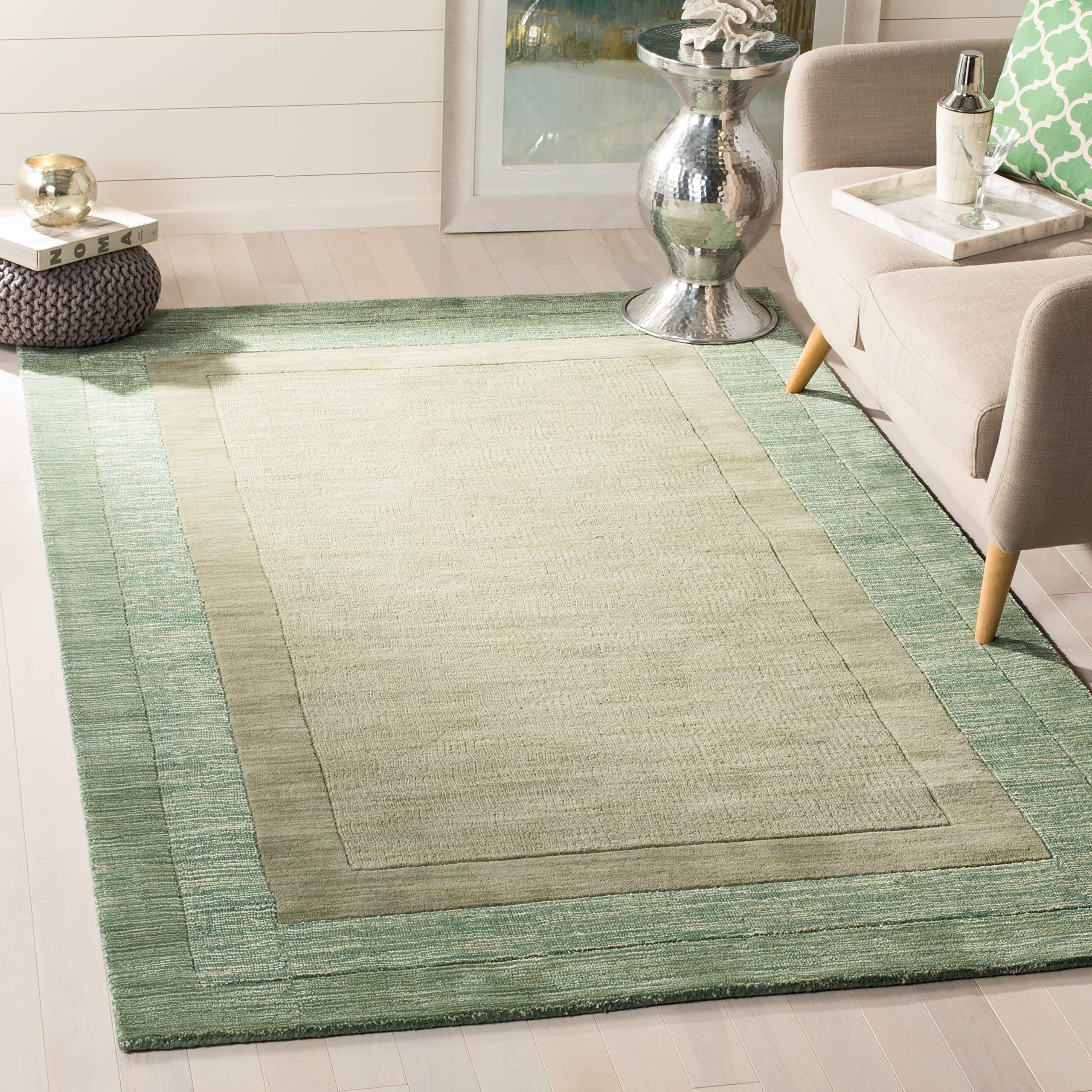 SAFAVIEH Impressions Collection Area Rug - 7'6" x 9'6", Green & Beige, Handmade Wool, Ideal for High Traffic Areas in Living Room, Bedroom (IM821D)